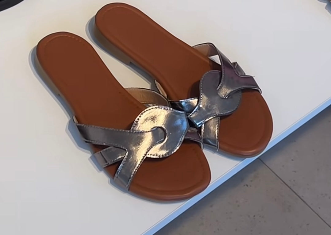 Knotted Slides