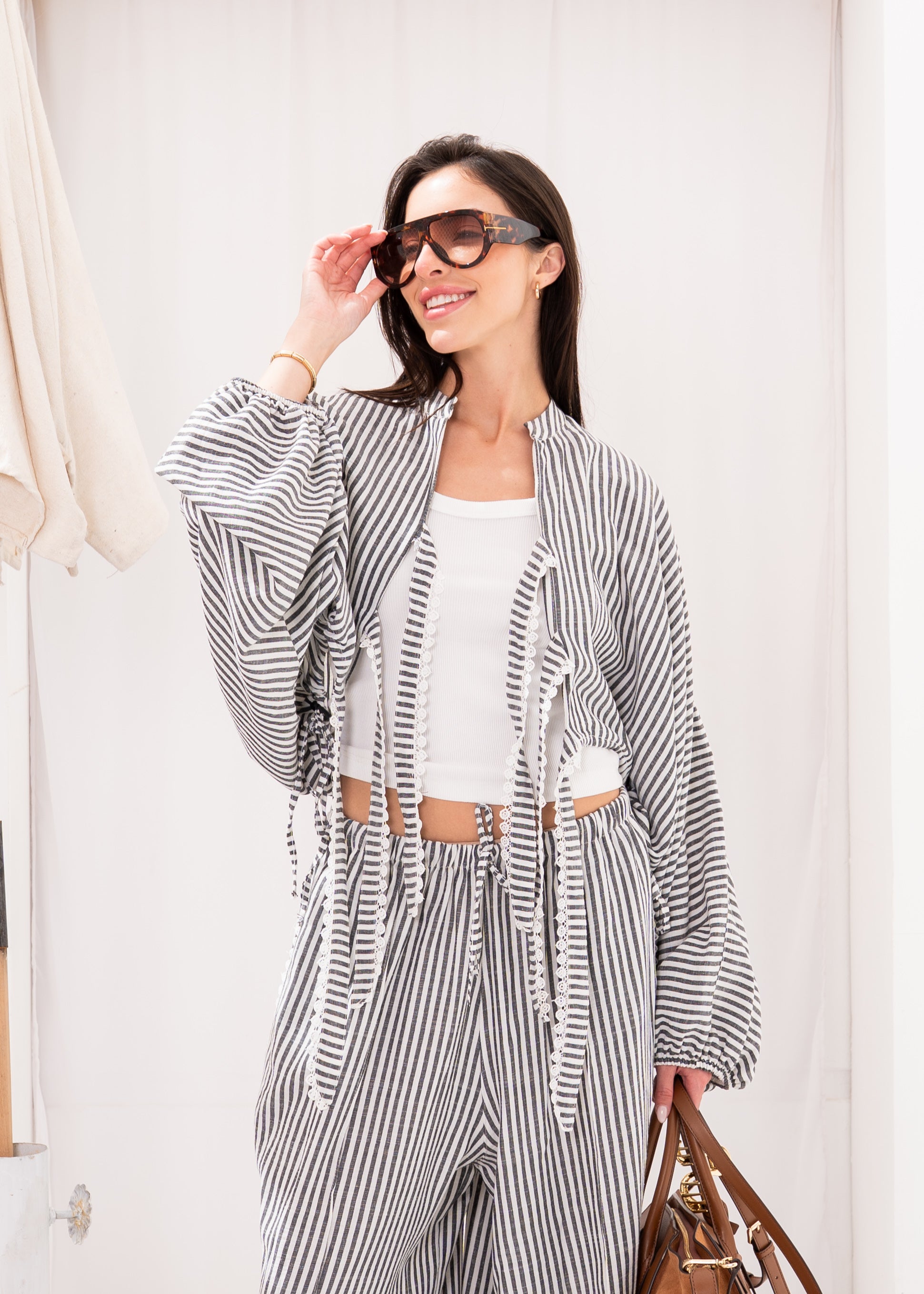 White x Black Breeze Set – RAYAM